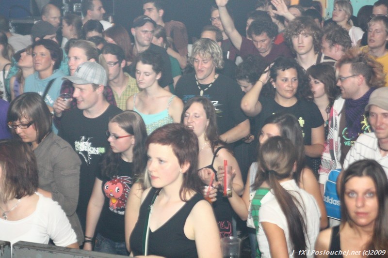 TAKE CONTROL (SHADOWBOX 10TH ANNIVERSARY) - Pátek 22. 5. 2009